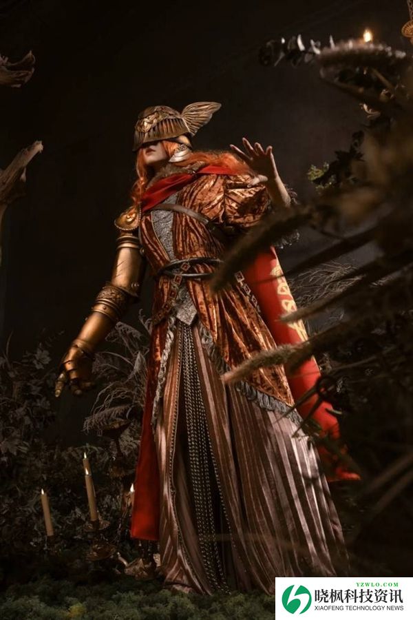 俄罗斯美女Cos《艾尔登法环》女武神:太完美了
