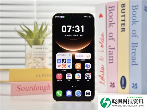 华为王者归来！Mate 80 Pro Max开箱上手：实力够强够出圈