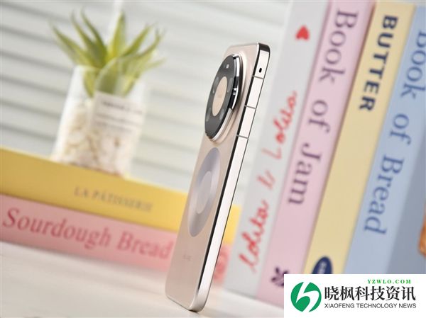 华为王者归来！Mate 80 Pro Max开箱上手：实力够强够出圈