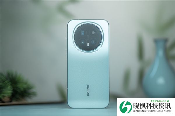 荣耀Magic8 RSR蓄势待发:唯一一款双3D超大杯旗舰