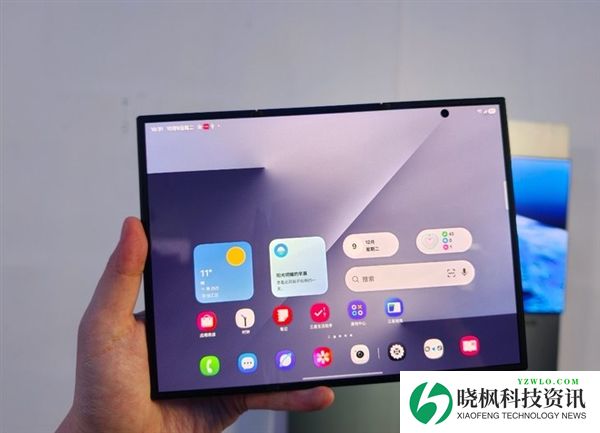 G形三折叠史上首款!三星Galaxy Z TriFold上手