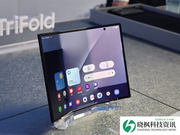 G形三折叠史上首款!三星Galaxy Z TriFold上手