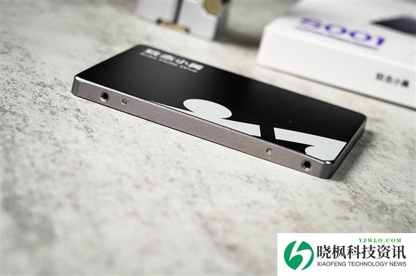 致态小翼S001固态硬盘上手：老机型升级效果立竿见影