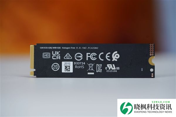 疾速7000MB/s!长江存储PC42Q 1TB SSD图赏