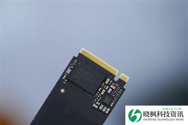 疾速7000MB/s!长江存储PC42Q 1TB SSD图赏