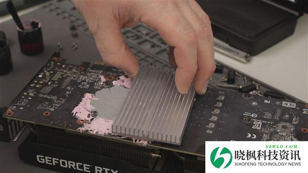 RTX 2060装上双CPU塔式散热器:热点温度骤降35°C!